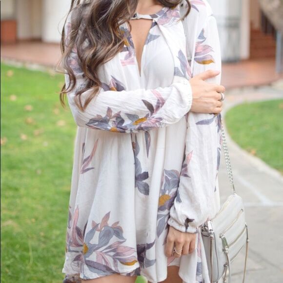 ✨HP✨Electric Orchid Print Swing Tunic✨ - Picture 2 of 8